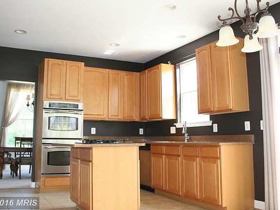 5th image of 201 Nassau Dr