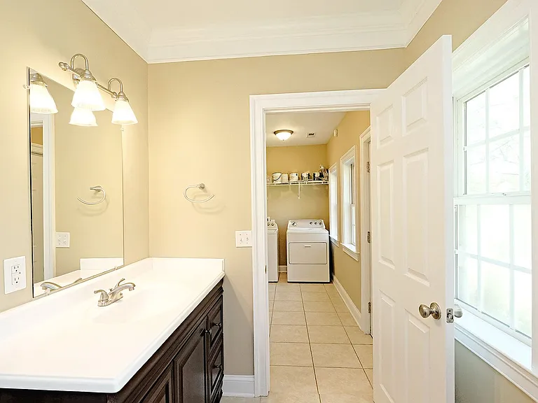 103 Linden St — Photo 13