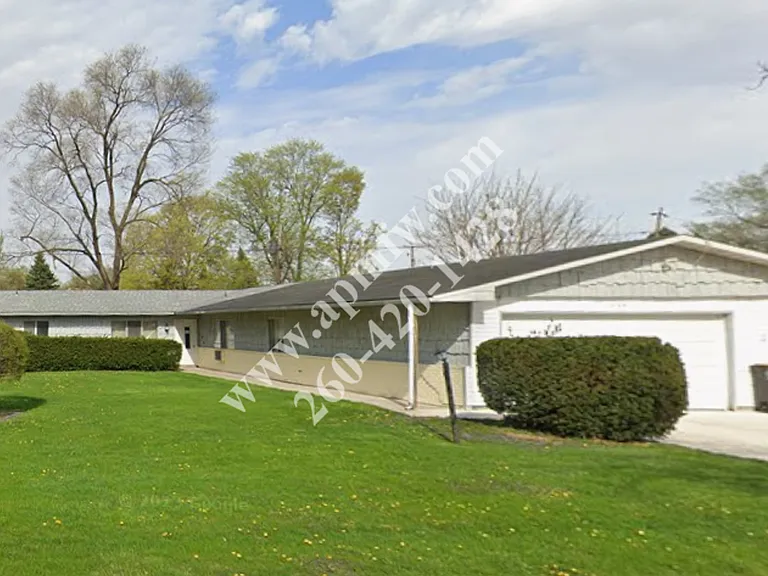 1124 Lake Forest Dr #A-C — Photo 1