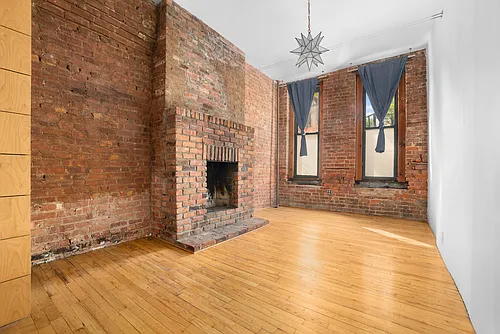 26 Cornelia St #4 Photo 1