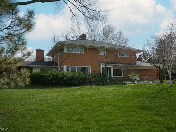 3224 Halsey Dr NE, Warren, OH 44483