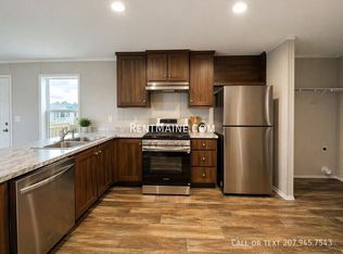 194 F St, Pittsfield, ME 04967