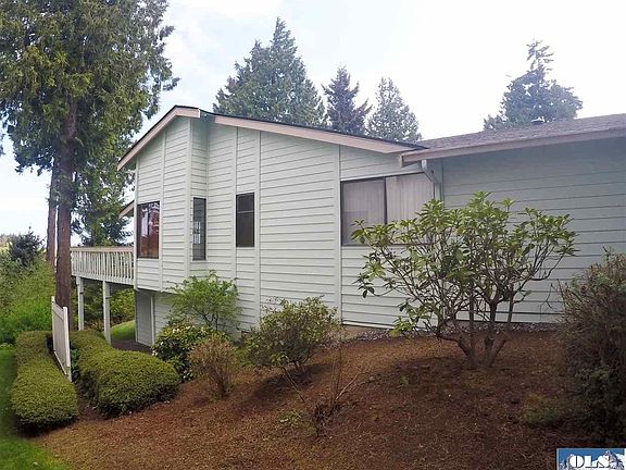 2nd image of 148 Hilltop Dr Unit D
