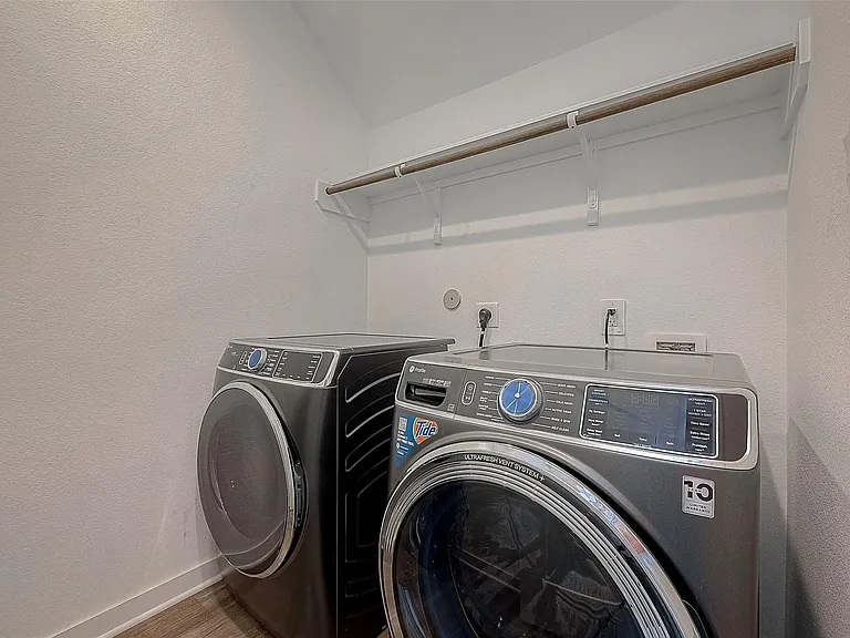 22502 Modica Rift Ln — Photo 32