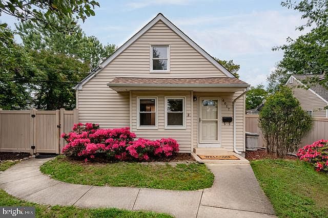 1st image of 6017 Park Pl