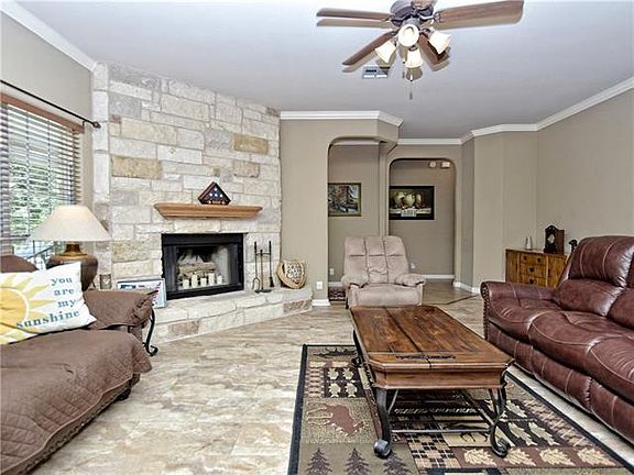 4th image of 21412 Lakefront Dr