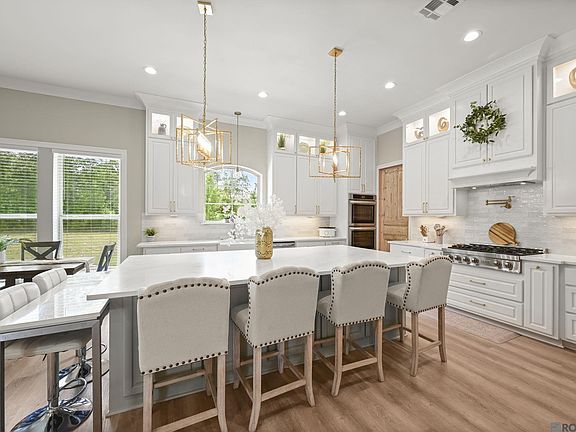 3rd image of 14074 Lovett Rd