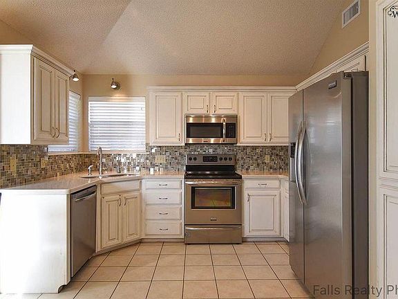New kitchen 