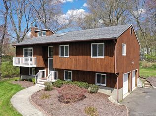 10 Sunny Acres Rd, Bethel, CT 06801