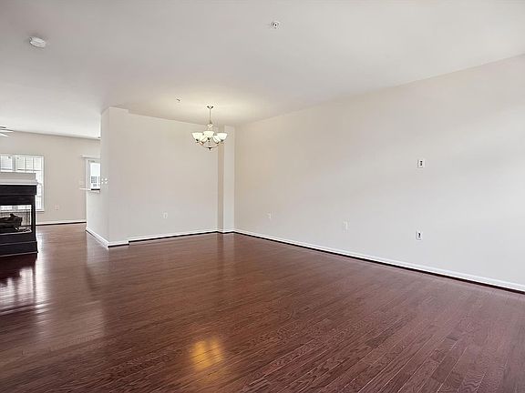 3rd image of 15276 Rosemont Manor Dr