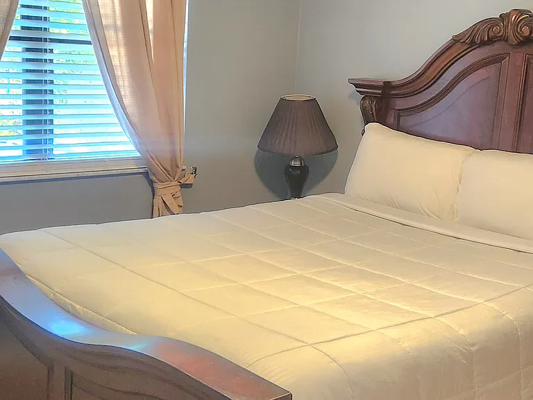 1327 Cherry Hills Rd NE — Photo 10