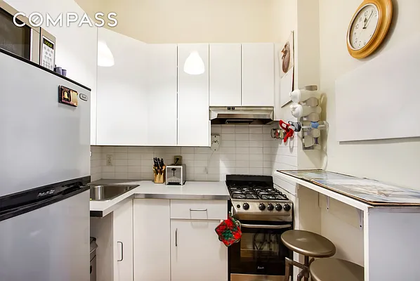 Sold by Compass | media 3