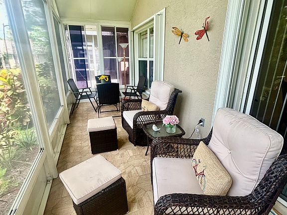 3rd image of 647 NW San Remo Cir