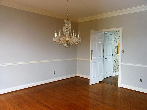 2nd image of 1037 Hayslope Dr