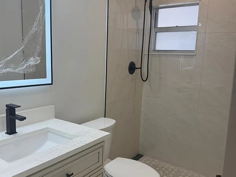 2725 Middle River Dr #11 — Photo 7