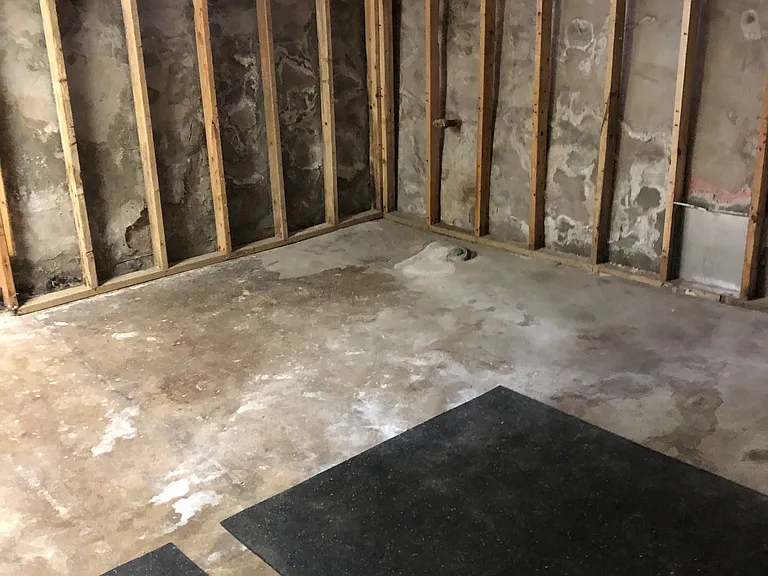 222 N Elm Ave — Photo 24