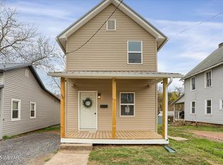 54 Broad St, Montgomery, PA 17752