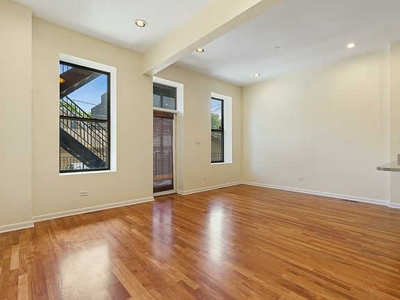 4th image of 847 N Damen Ave APT 1R