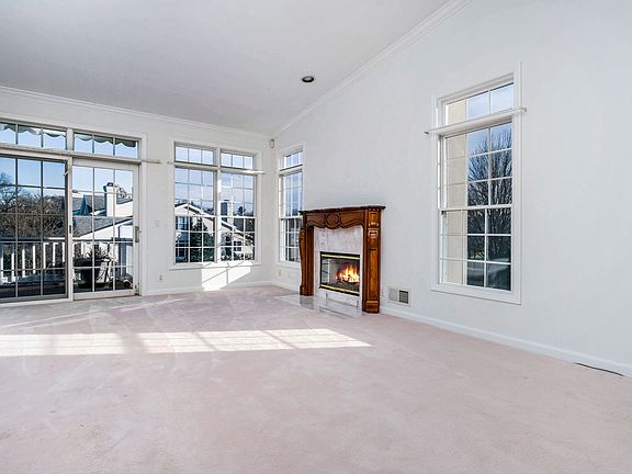 3 Arrowwood Cir Rye Brook, NY (03 of 11).jpg