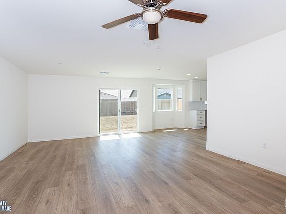 4th image of 723 Sammy Way