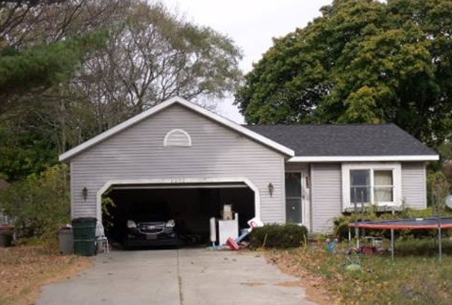 1st image of 2252 Charles Ave
