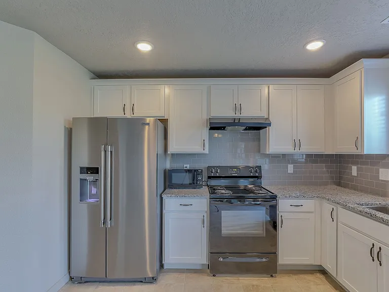 7505 S Foremast Ave — Photo 11