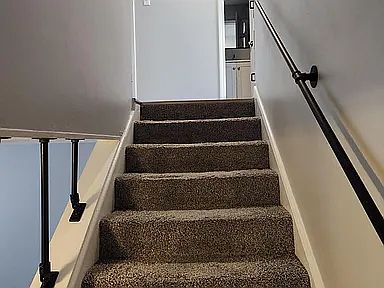 Stairs/hallway to bedrooms