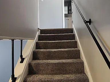 Stairs/hallway to bedrooms