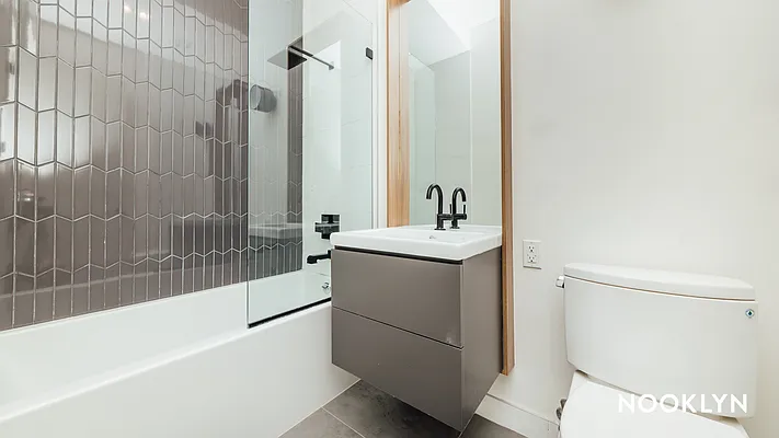 Rented by Nooklyn NYC LLC | media 24