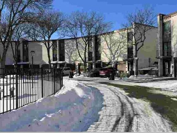 Exterior Neighborhood (street photo)