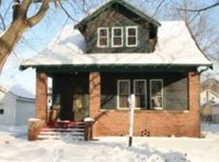 737 10th St, Beloit, WI 53511