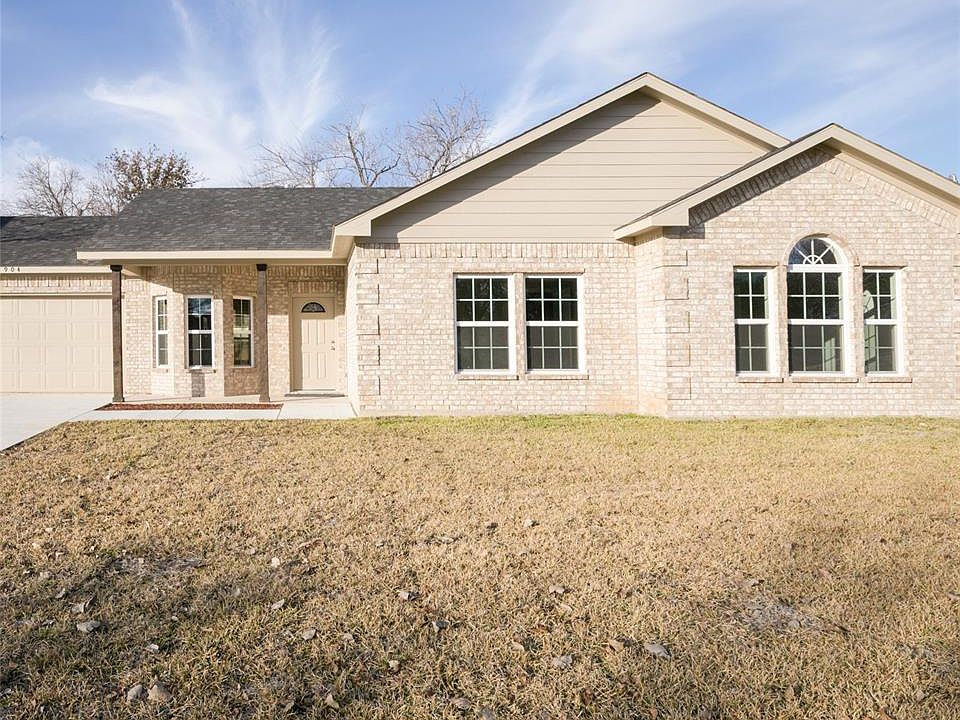 1st image of 14904 Oakwood Ln