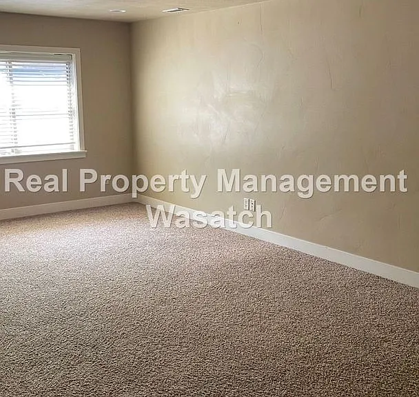 715 E Harrison Ave — Photo 6
