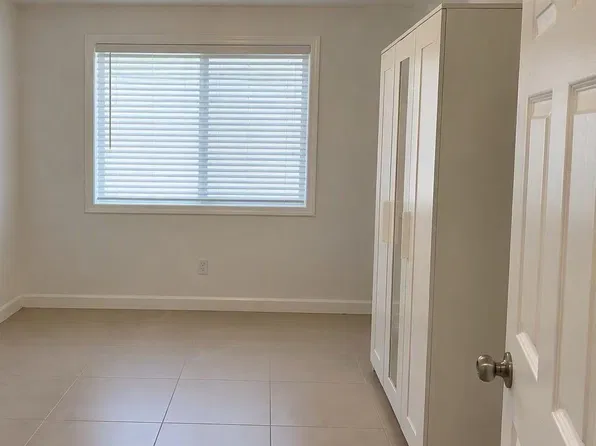 83 Crestview Ave, Daly City, CA 94015