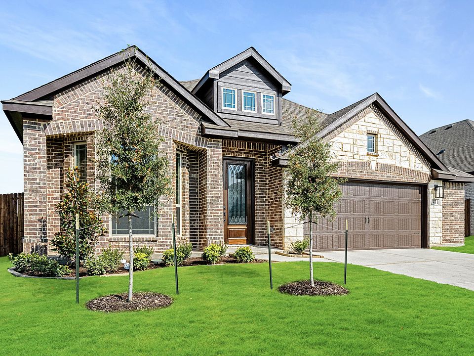 1st image of 411 Laurel Ln