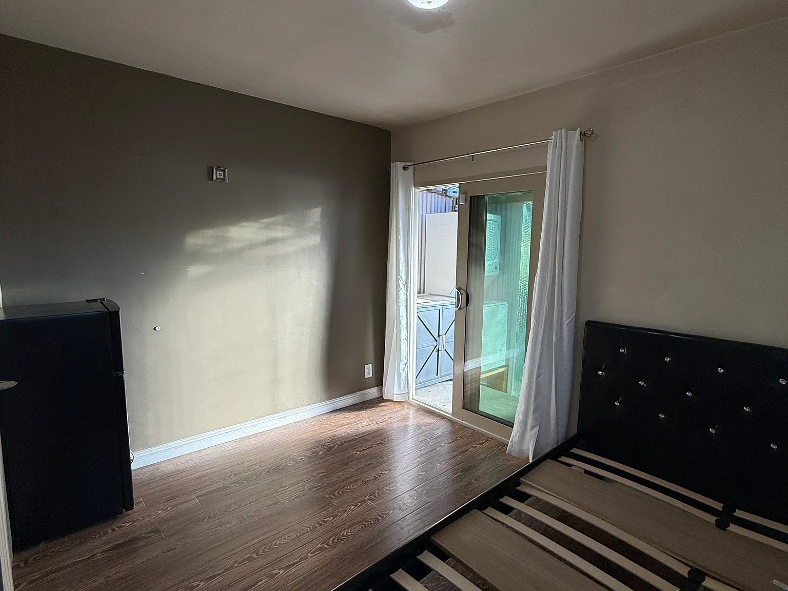 1 bed, 200 sqft, $900 — Photo 4
