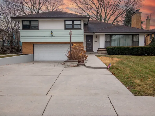 8019 W Summerdale Ave, Chicago, IL 60656