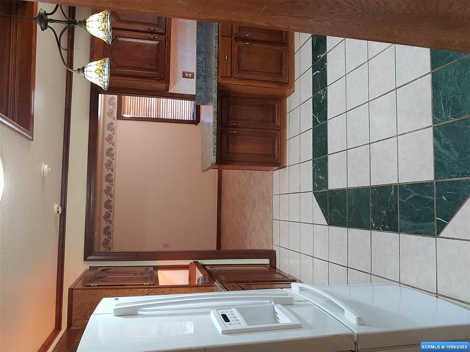 2nd image of 4588 N Grandview Rd