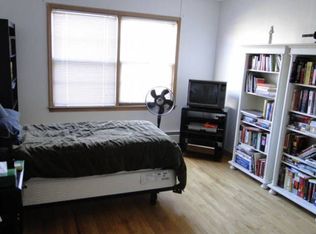 140 Arundel St APT 204, Saint Paul, MN 55102