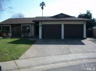 425 Hillcrest Cir, Dixon, CA 95620