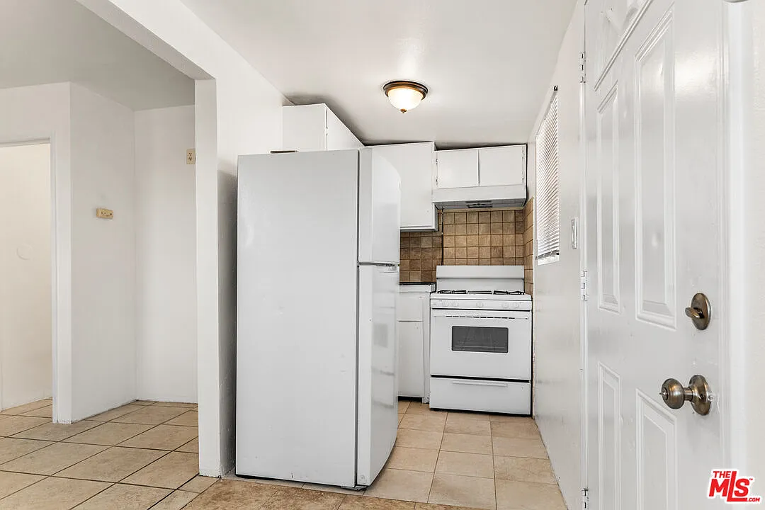 1 bed, 1.0 bath, 600 sqft, $1,395 — Photo 2