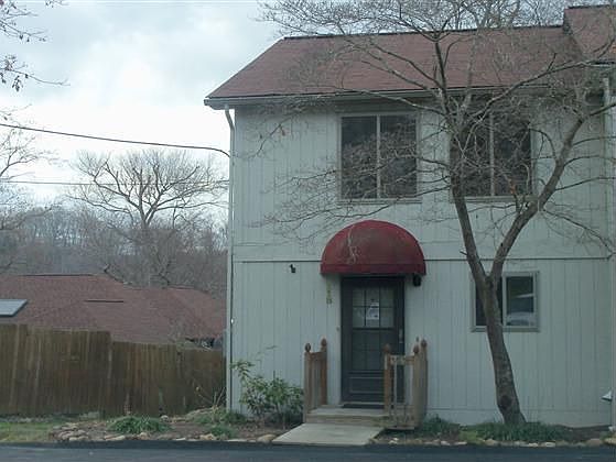 1st image of 118 Pointe Dr