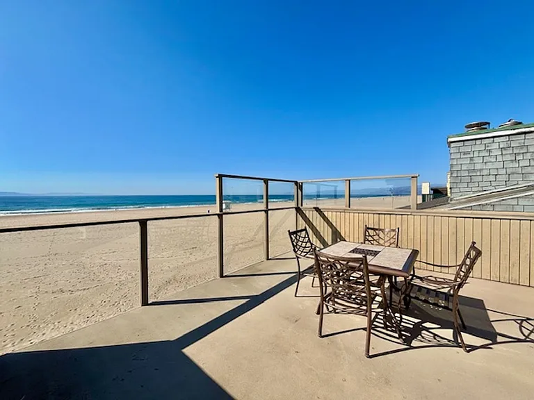 3949 Ocean Dr — Photo 22