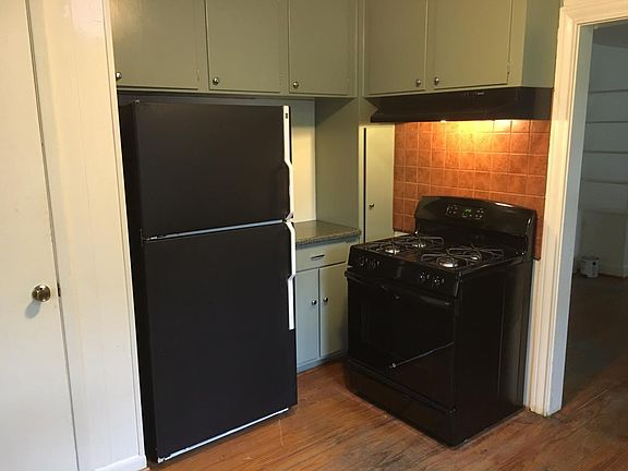 Kitchen refridgerator and stove