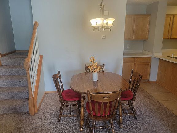 5th image of 17812 Tyler Dr NW