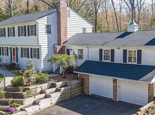 54 Robin Glen Rd, Watchung, NJ 07069