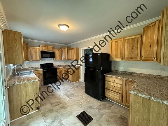 5th image of 203 N 14th St