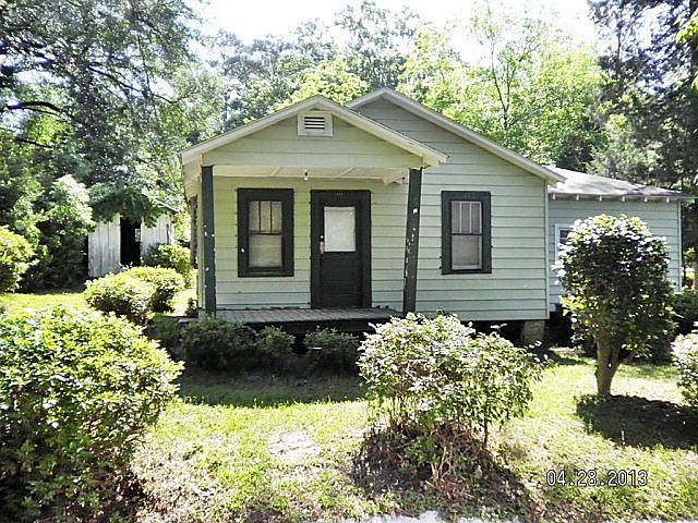 1st image of 535 Carracas St