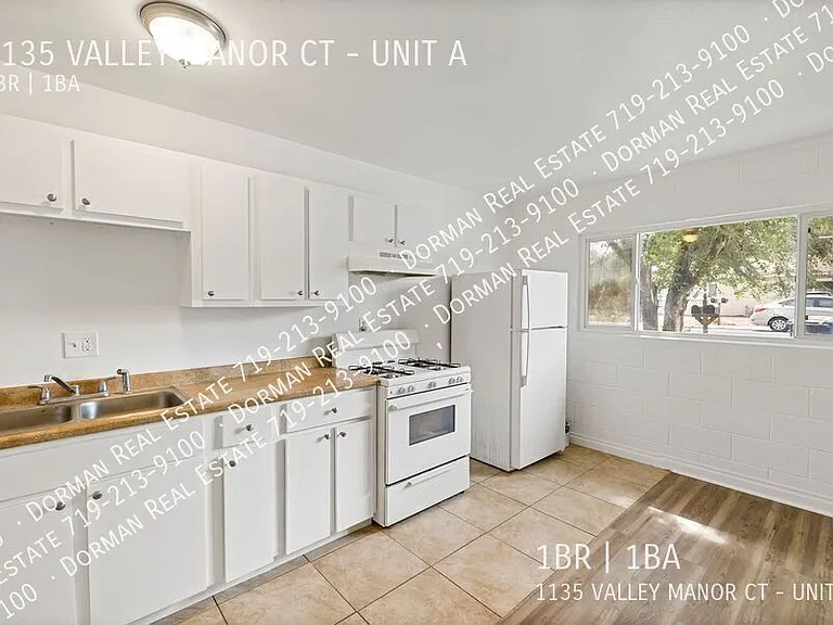 1135 Valley Manor Ct #A — Photo 3