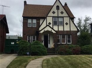 1017 Helmsdale Rd, Cleveland Heights, OH 44112